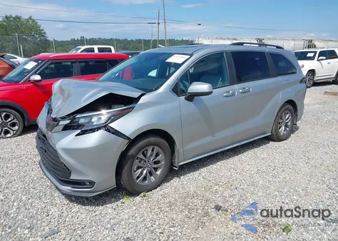 2025 Toyota Sienna Xle z USA, uszkodzony, nr VIN 5TDJRKEC3SS236876